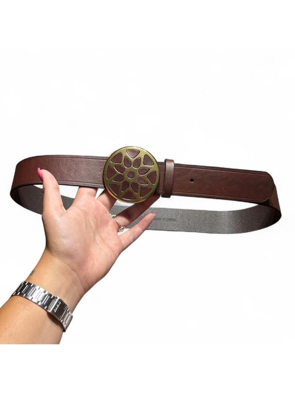 Boho vintage 90s western indie brown leather belt with round ornate brass buckle